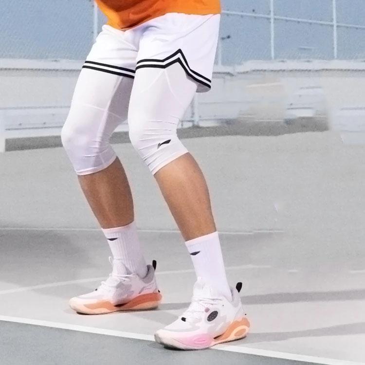 Li Ning Sports Basketball Series American Vintage Logo Print Elastic Waist Basketball Shorts Men Shorts Standard-White AAPT043-3