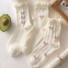 Chaussettes blanches simples, polyvalentes, jolies, nœuds papillon, petites fleurs, chaussettes tube moyennes pour femmes, Kawaii Harajuku Jk Lolita, chaussettes en coton pour filles