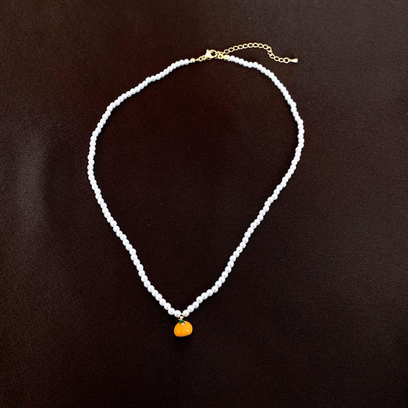 Dopamine Pearl Necklace: Retro Court Style Versatile Clavicle Chain for Women