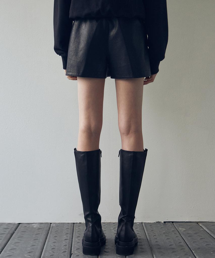 Nigaennikol Banding Leather Half Pants_Black