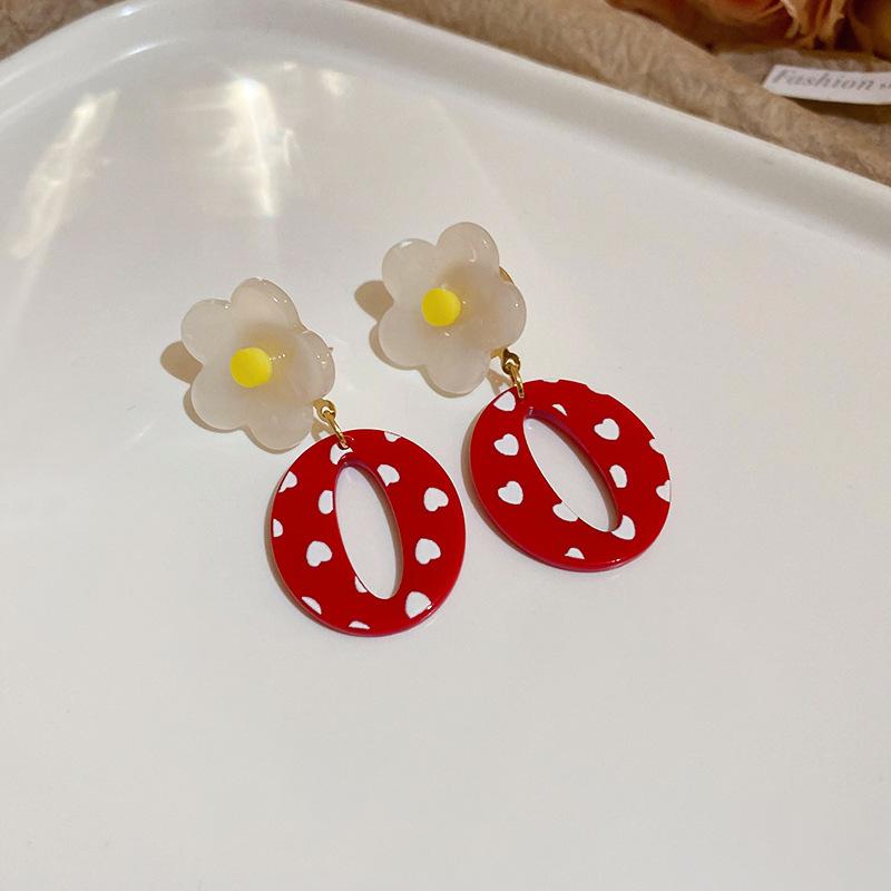 Retro French Style Silver Polka Dot Earrings - Versatile, Exaggerated, and Fashionable