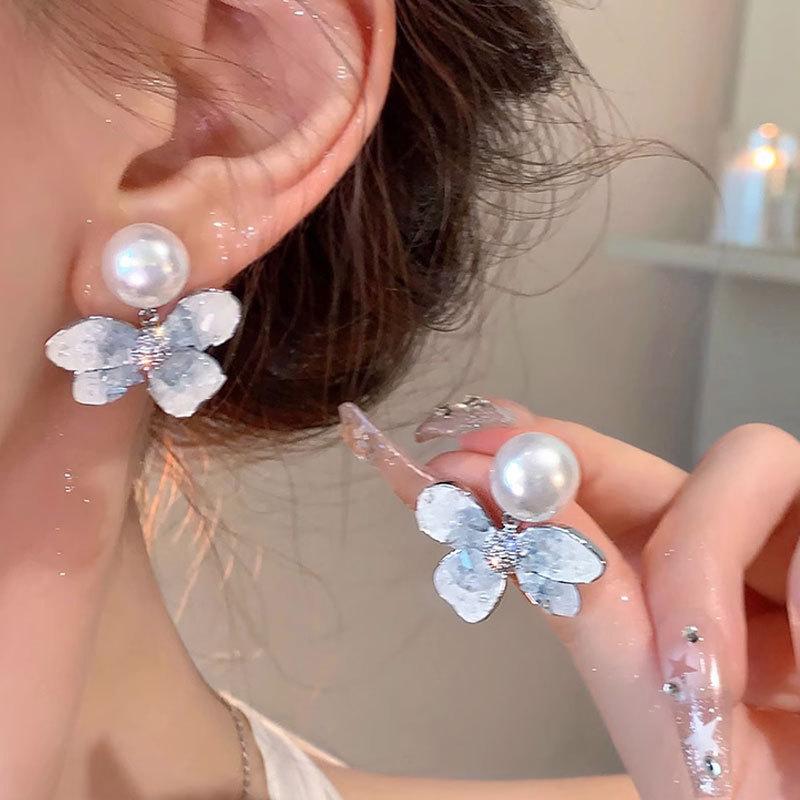 Annual explosion Pearl butterfly earrings women's high-end sense niche 925 silver needle earrings ear jewelry wholesale