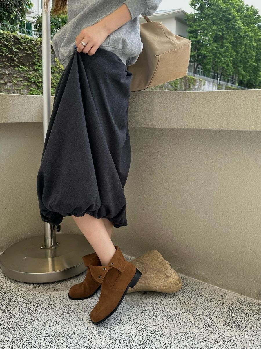 

Soft-soled fashion knight boots women s autumn 2025 new thin round head inner height-increasing suede short boots 39 светло-коричневого