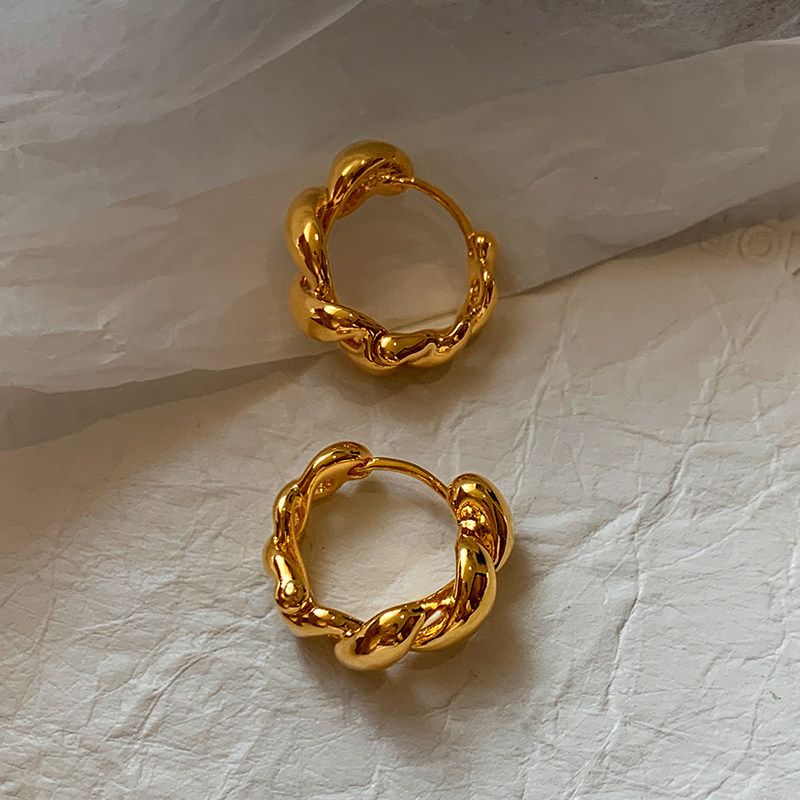 Fashion Retro Gold Silver Cable Stitch Simple Bracelet Earrings Circle Female Accessible Luxury Fancy Ear Clip Earrings Earrings Female Autumn