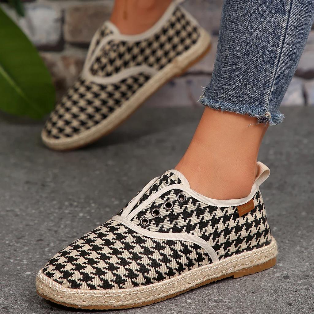 Large Size Ladies Shoes On Sale 2024 Slip On Women's Flats Outdoor Casual Flats Women Round Toe Print Soft Bottom Shoes Female