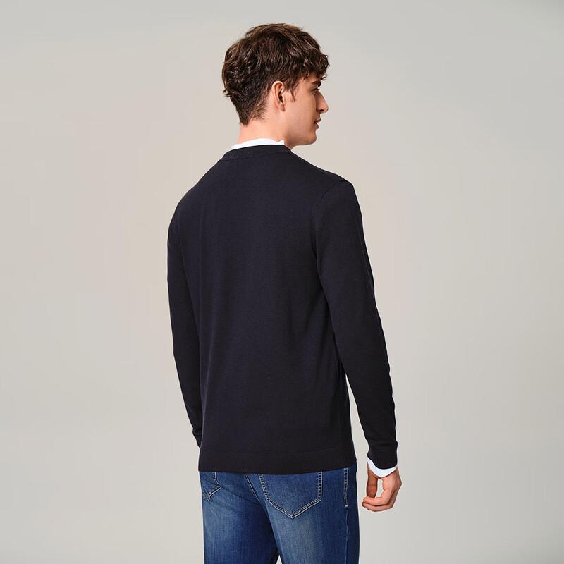 Goldlion Men's Classic Round Neck Wool Blend Sweater