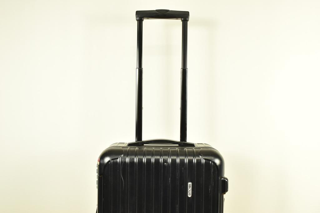 Rimowa Salsa Suitcase Carry-On Gloss Black Polycarbonate 33L from Germany