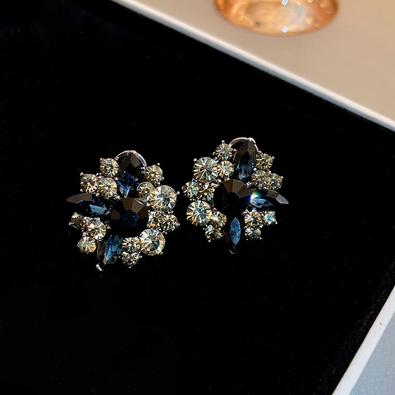Dripping Zircon Pearl Flower Earrings for Women Trendy Stud Earrings Personality Commuter Inlaid Rhinestone Zircon Women