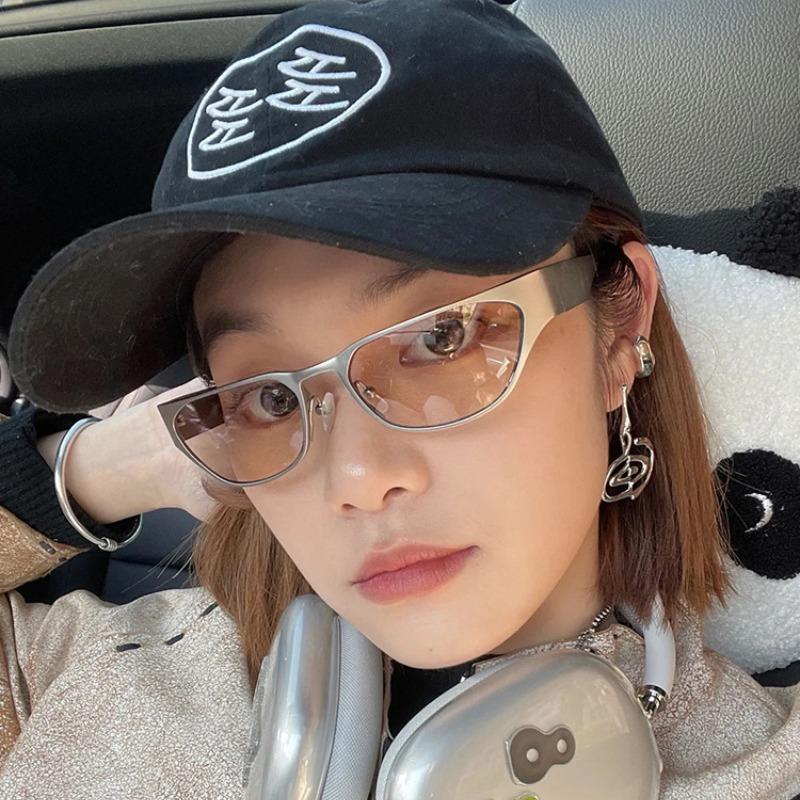 Vintage Fashion Metal Small Frame Cat Eye Sunglasses Women For Men Sun Glasses Punk Luxury Brand Designer Hip Hop Eyeglasses