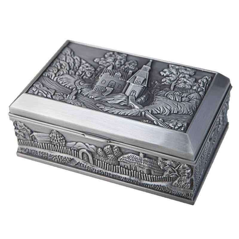 European Retro Castle Jewelry Storage Box, Exquisite Zinc Alloy Embossed Carriage Design – Ideal Wedding Gift.