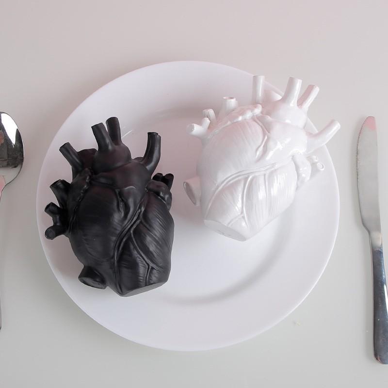 Creative Halloween Heart Vase Black White Art Ceramic Ornament Home Desktop Decor