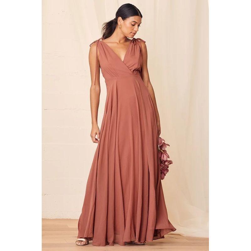 

Заказ внешней торговли Lu Домашний комфорт Текстура Шифон V-образный вырез Большой вырез на спине Бретельки Бант Большой подол Гостевые платья Длинное платье Orange Red M