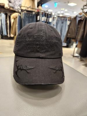 [Buckaroo Dongsuwon] Uni Atelier Bestickte Pigment-Baseballkappe B225AP150P