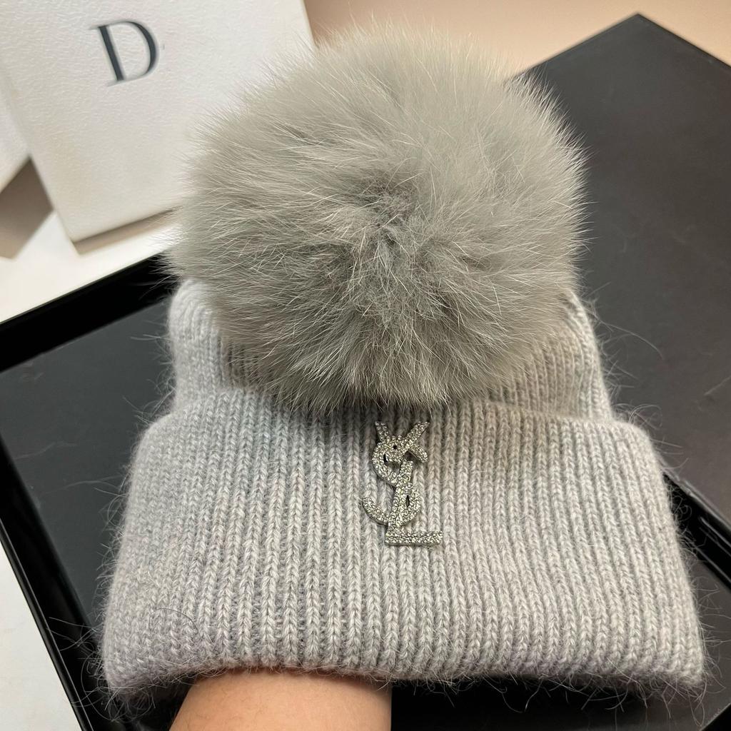 Paris Star Fox Hairball Plush Knitted Hat Women'S Winter Cold Northern Warm Rabbit Hair Ear Protector