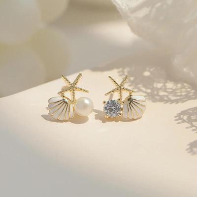 Brincos de Tachinha de Concha de Estrela do Mar Artificial da Moda Fofa para Mulheres Pequenos Brincos de Pérola de Imitação Joias de Casamento para Banquete