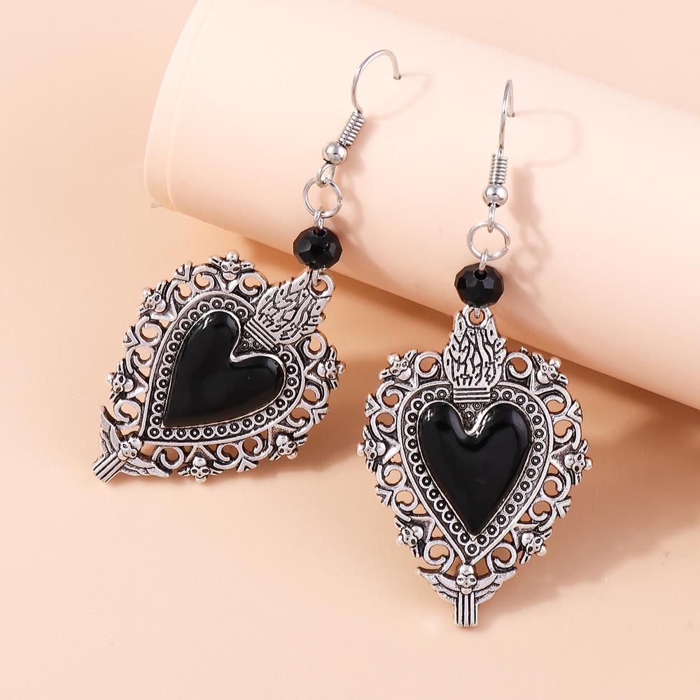 

Vintage Witch Vampire Heart Earrings Gothic Cross Talisman Dangle Earrings Steampunk Royal Party Statement Jewelry Gifts