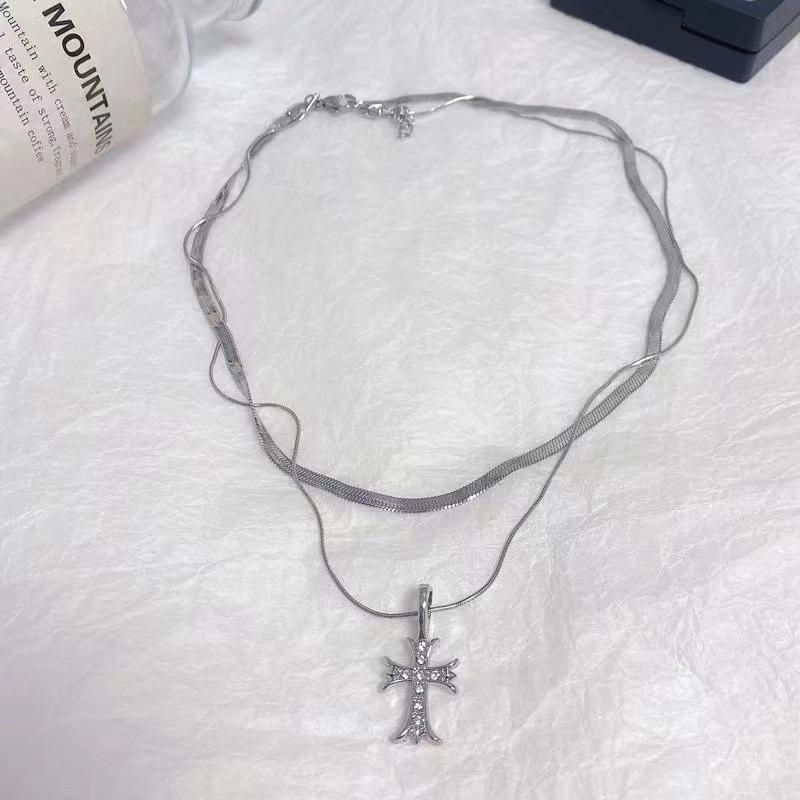 Light Luxury Gothic Cross Pendant Choker Necklace For Women Girls Punk Vintage Versatile Sweater Chain Jewelry Accessories Gifts