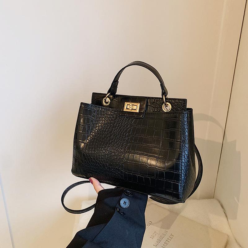 2025 new crocodile pattern fashion casual large capacity retro feeling popular lock portable shoulder messenger women's bag