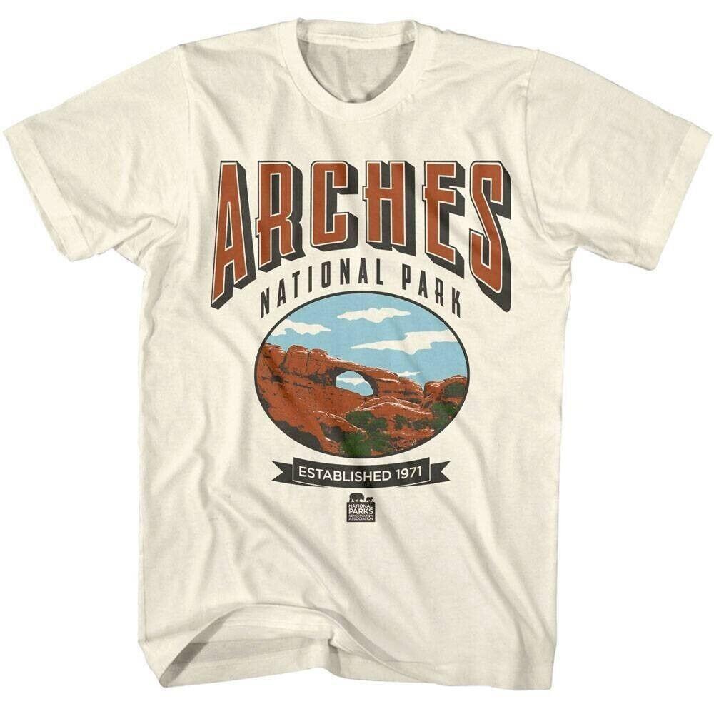 Arches Utah National Park Since 1971 Men T Shirt L