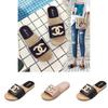 Fashion Women Pearl Plastic Summer Slippers Sandals With Timeless Design For Beach Days
