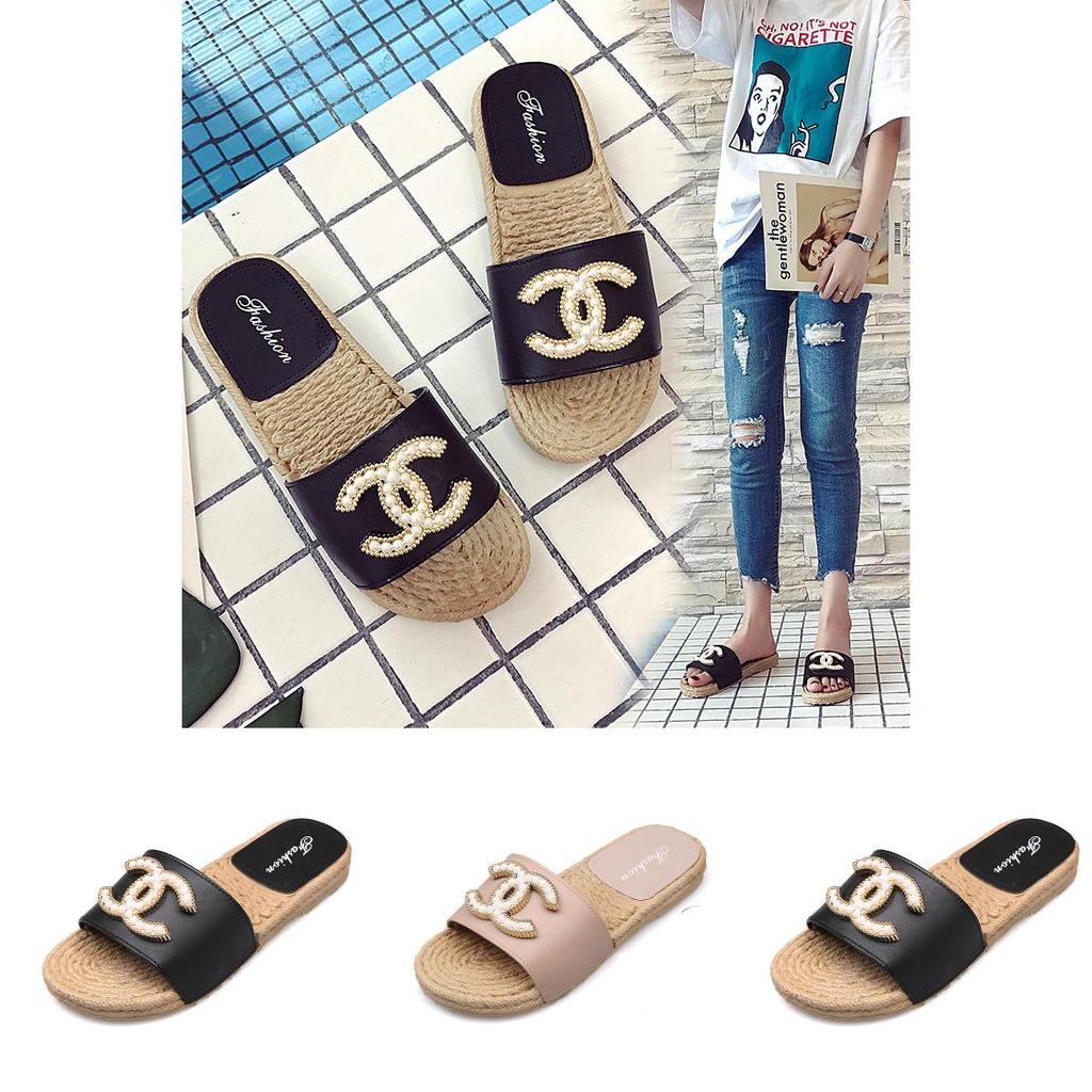 Fashion Women Pearl Plastic Summer Slippers Sandals With Timeless Design For Beach Days
