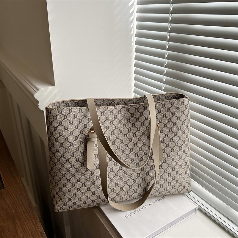 

Commuter large-capacity women s bag 2025 new bag autumn and winter fashionable and foreign versatile shoulder bag high-end tote bag