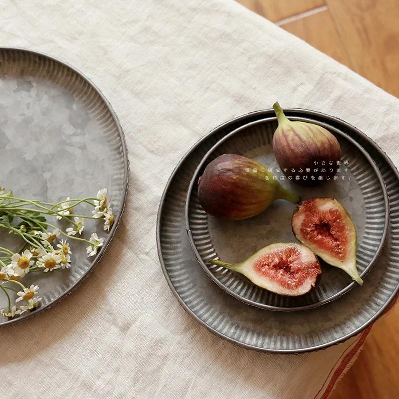 Metal Iron Art Serving Plate Home Furnishing Decorate Storage Tray Make Old Retro Style Delicious Food Dessert Photography Props