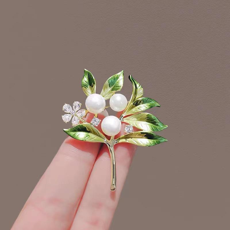 

Корейская элегантная цветочная брошь с животным: Высококлассная женская брошь-булавка для воротника пальто или костюма