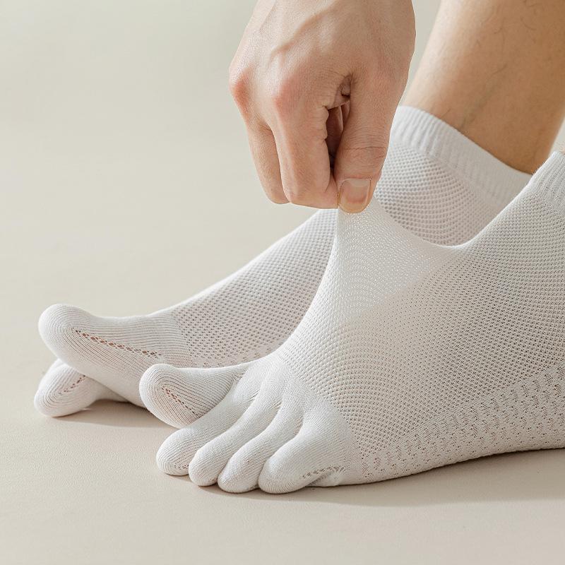 Men's Antibacterial Cotton Split-Toe Socks - Breathable, Sweat-Absorbing Five-Finger Socks for Spring/Summer.