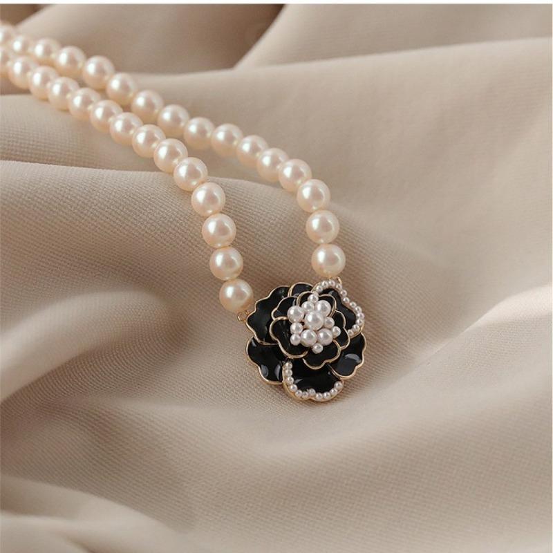 Charm Pearl Beaded White Camellia Flower Pendant Necklace for Women New Korea Fashion Collarbone Chain Jewelry Accessories Gift