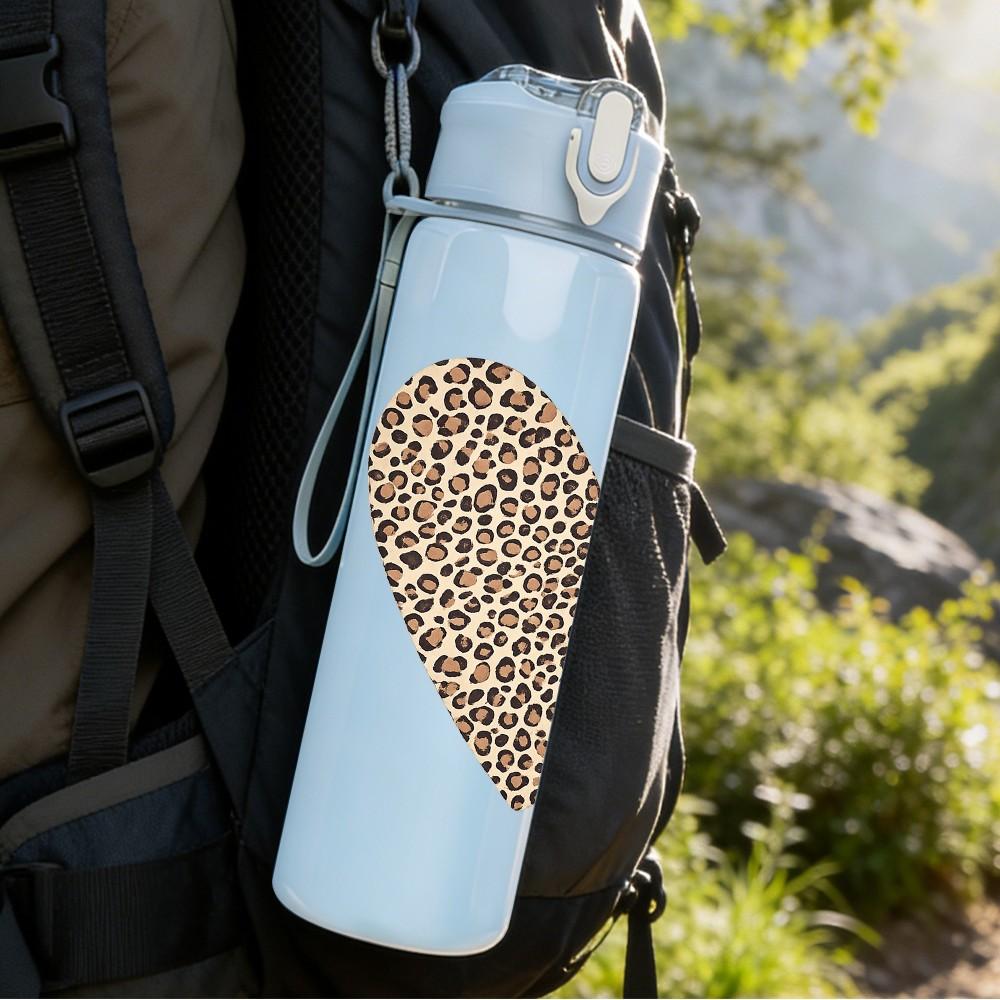 1PC Leopard Texture Heart Pattern Print 750ml Color Plastic Sports Water Bottle Leakproof Flip Straw Lid Suitable for Sports Office Home Use