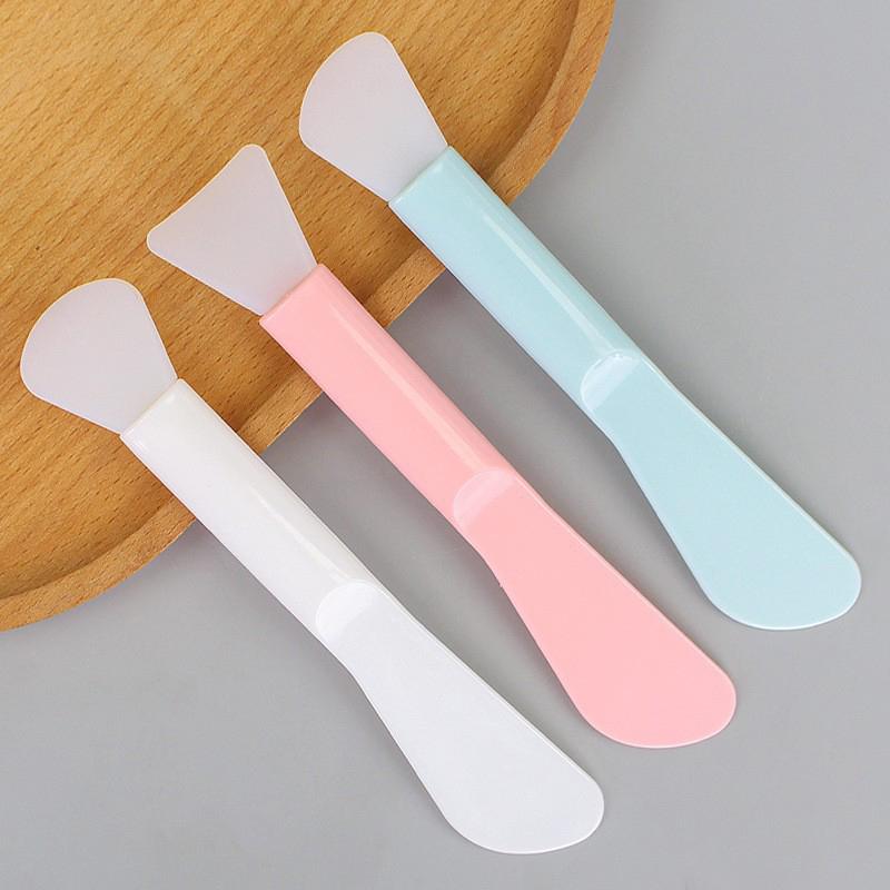 Double-Ended Silicone Mask Brush Mixing Stick Mask Scraper Soft-Tipped Spa Tool Makeup Brush