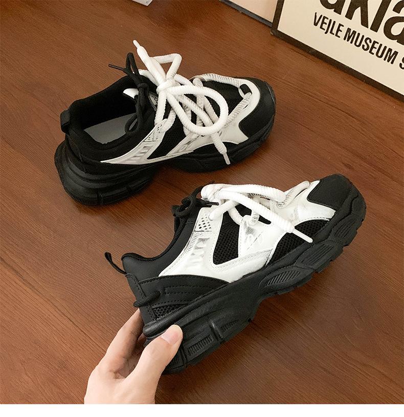 

Легкие нескользящие кроссовки на платформе женские 2025 новые летние модели дышащие ретро универсальные увеличивающие рост популярные папины туфли 35 чёрный