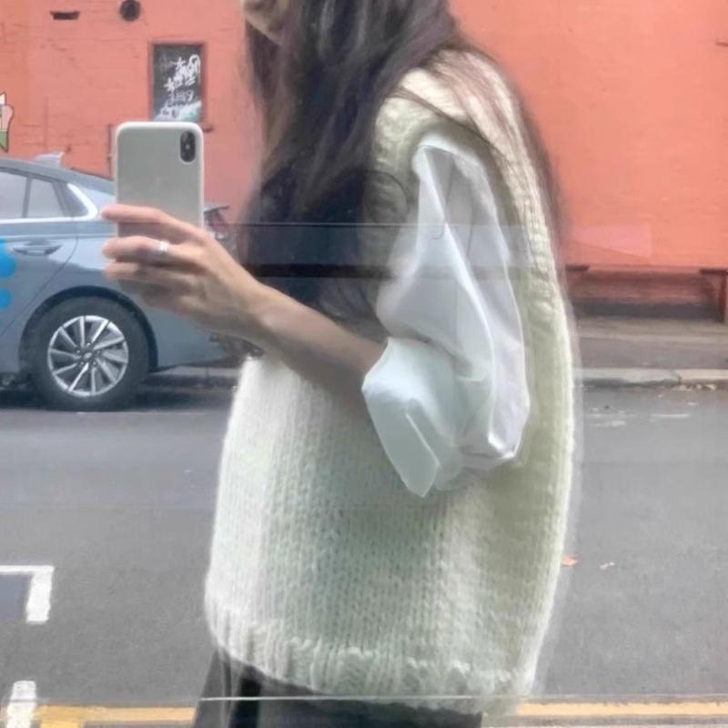 Women's Skin-Friendly Soft Korean College-Style White Sleeveless Gentle Crew-Neck Knitted Top Loose Sweater Vest Cardigan