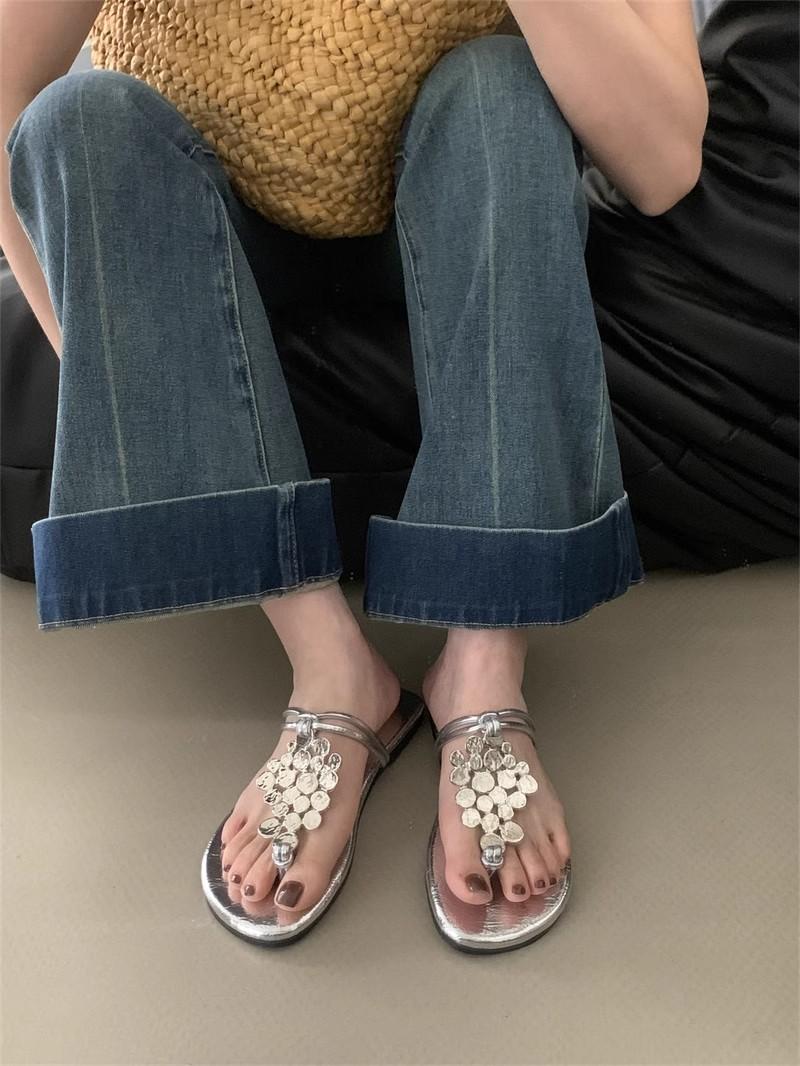 

Summer new sequined toe cool slippers women s metal low-heeled flat-bottomed Roman sandals square toe cool slippers women 40 срібний