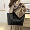 Chic Urban Minimalist Pu Tote Bag For Women With Spacious Design And Multiple Color Options For Everyday Use