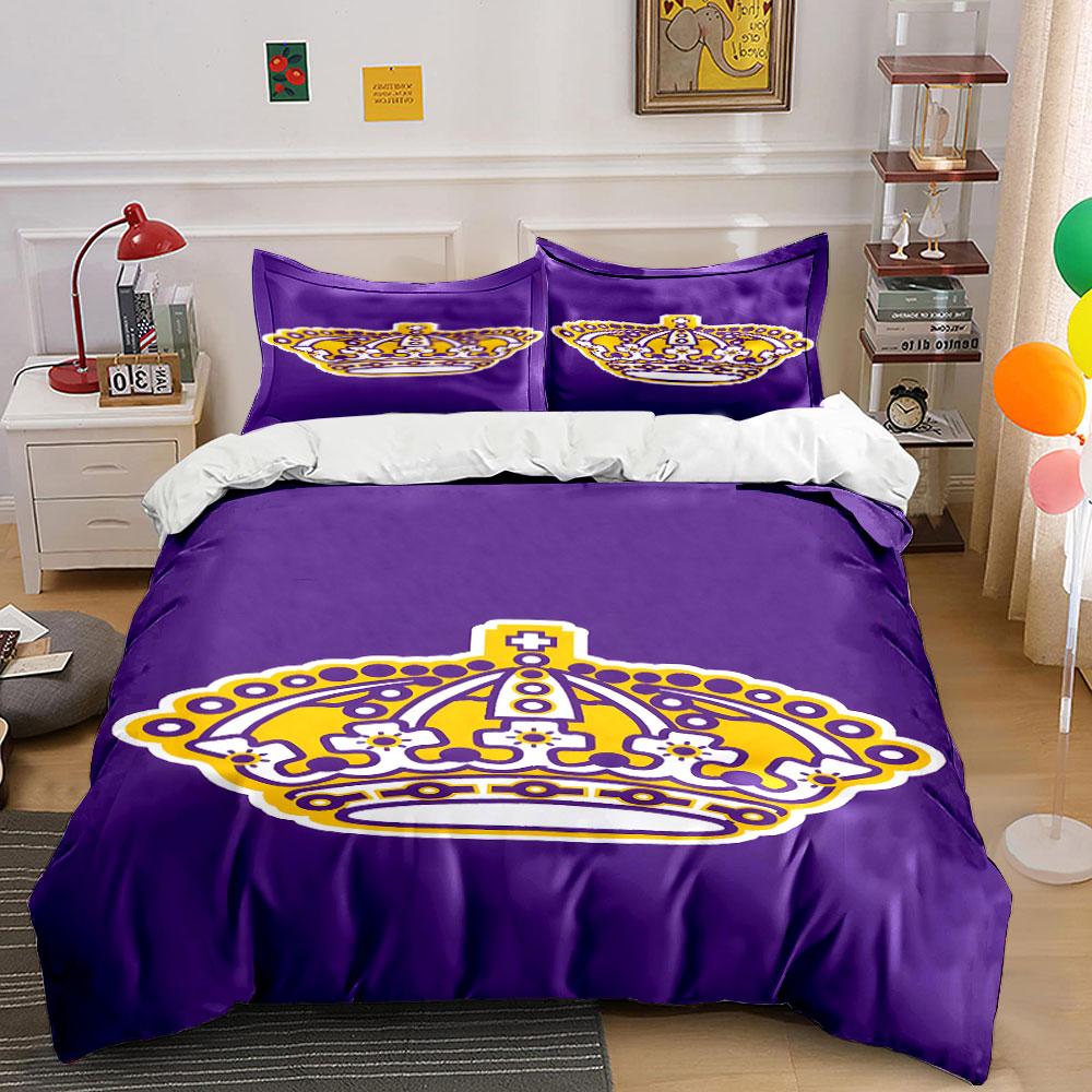 Royal Crown Design on Purple Background Print Bedding Set Duvet Cover Pillowcases (1* Duvet Cover 2* Pillowcases Do Not Include Comforter)