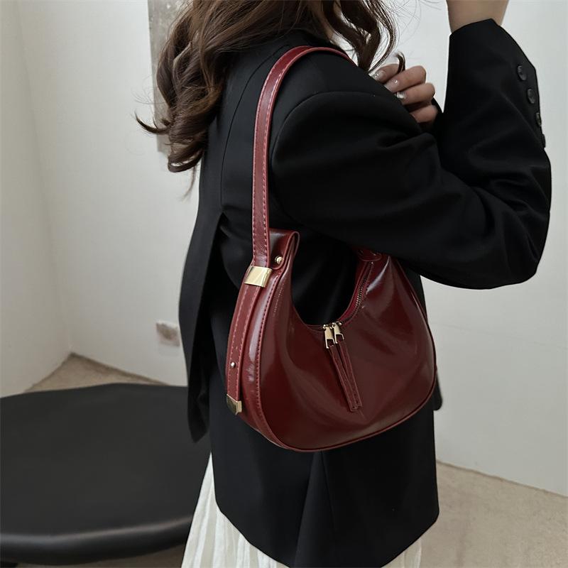 Underarm Bag Women's 2025 New High-end Niche Design Women's Retro Popular Bag This Year Portable Shoulder Bag