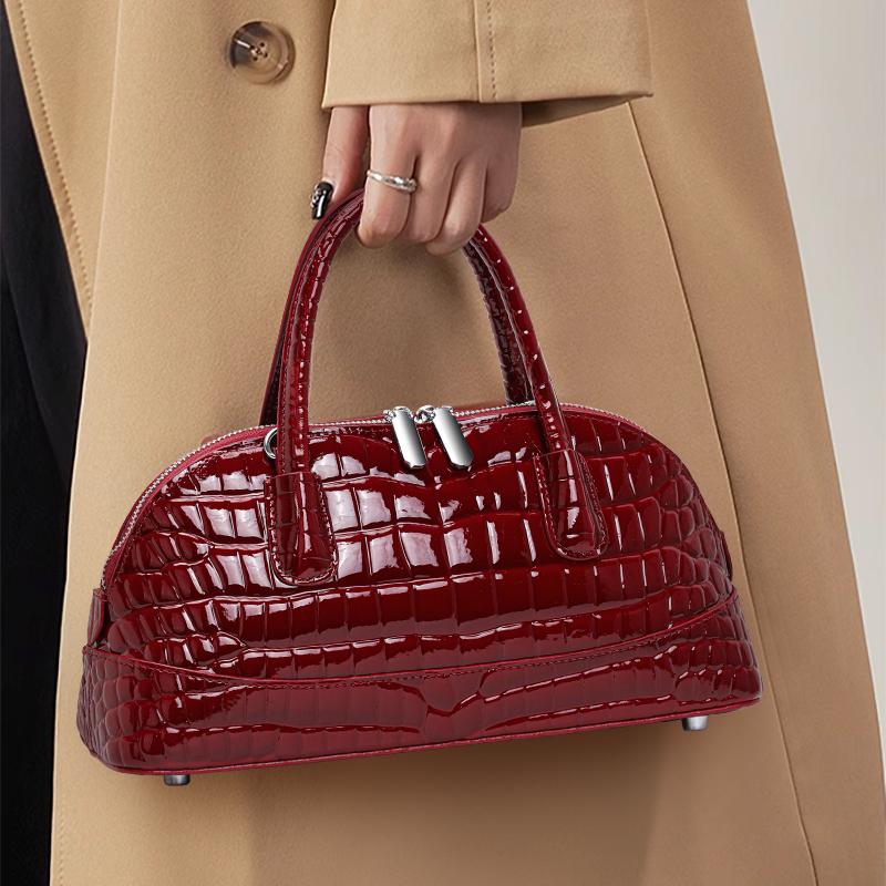 Genuine cowhide leather women's handbag with crocodile pattern, suitable for single shoulder, crossbody, bowling style, shiny fi