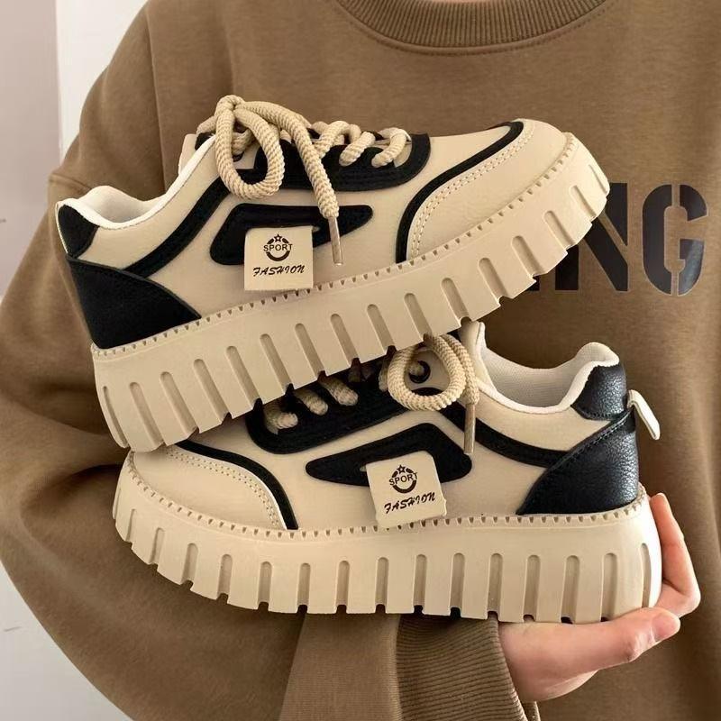 Shoes Women's Thick Soles Increase Height and Show Height Board Shoes Fashion Versatile High Value White Shoes Internet Celebrities the Same Tre