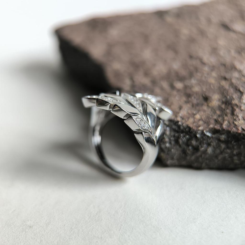 Silver Ring with Cubic Zirconia, Product Weight 5.91 G (2192039)
