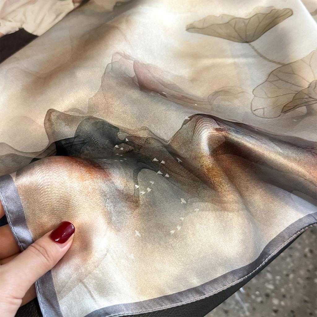 New 100% Natural Silk Square Scarf Women Bandana Headscarf Scarves Shawls Square Neck Foulard Wraps Floral Femme Schals Bufanda