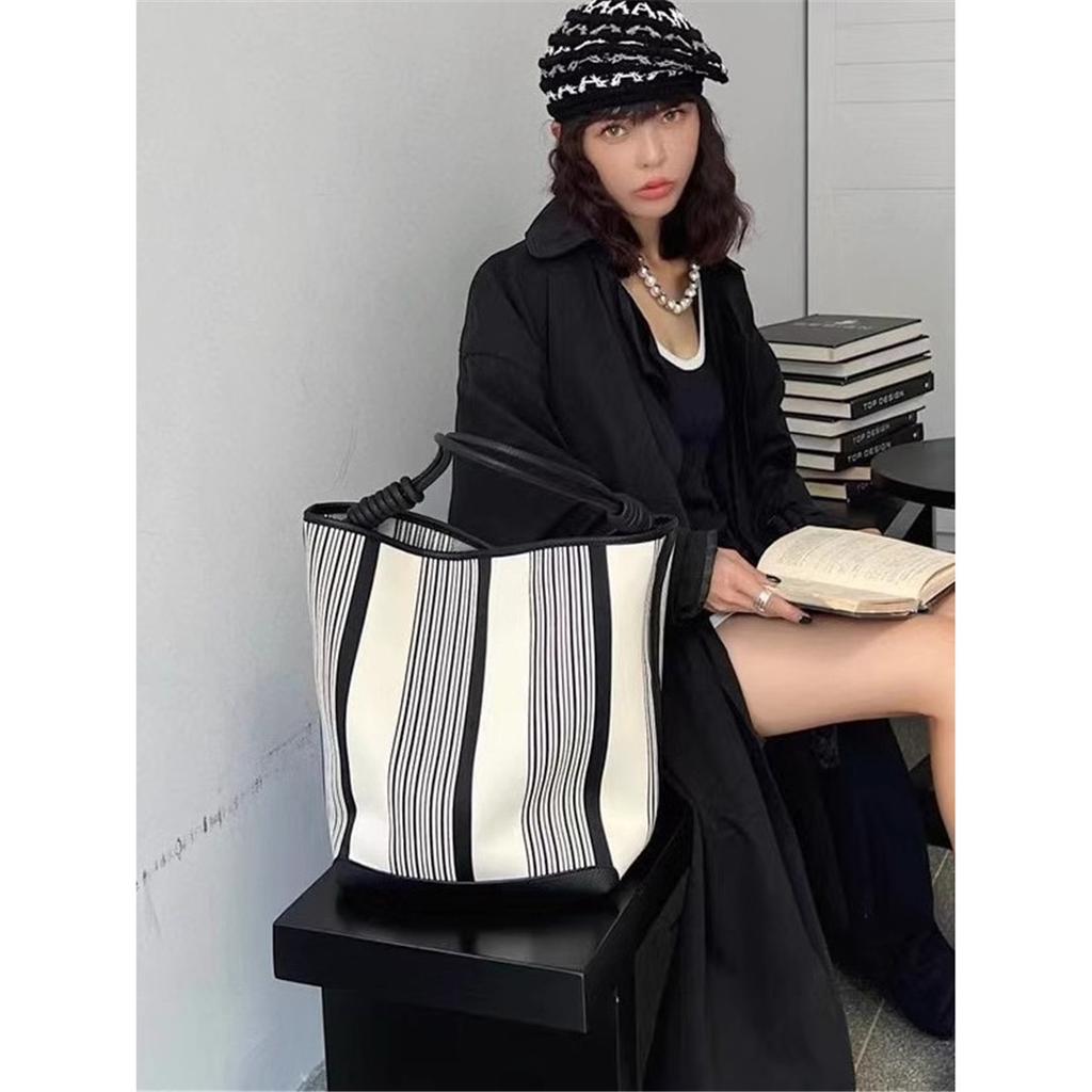 Tote Bag Large Capacity Shoulder Niche Design Bucket Bag Tote Bag Stripe Women Clash Colour Tote Underarm Commuter Bag