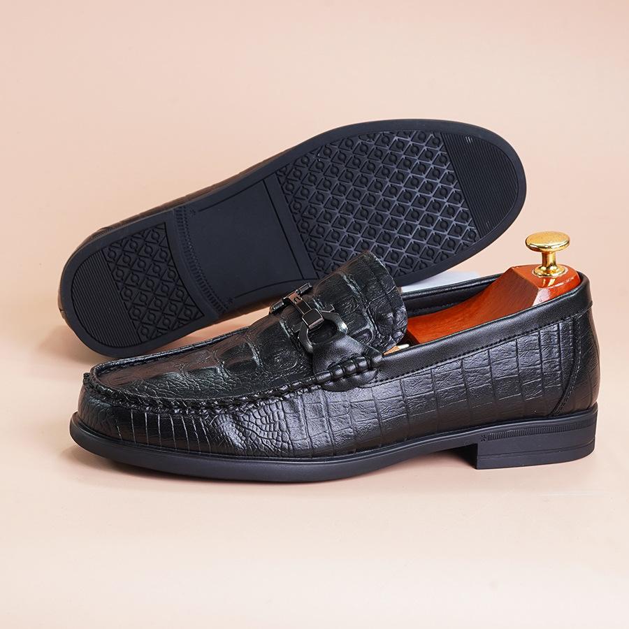 Men's shoes spring 2025 new trend men's leather shoes soft sole one pedal versatile Korean version of business casual shoes