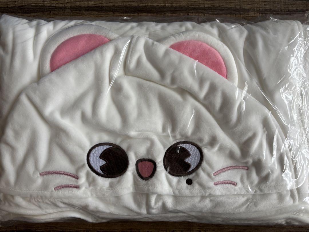 

[USED] Straykids Ginillet Blanket