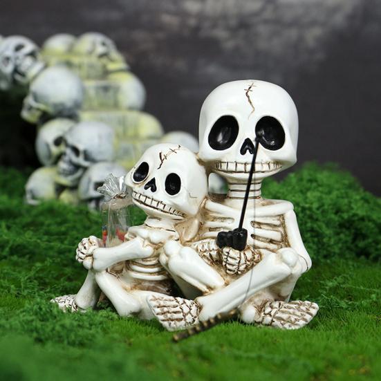 Skeleton Ornament Parent-Child Skull Fishing Design Hand-Painted Resin Figure Garden
