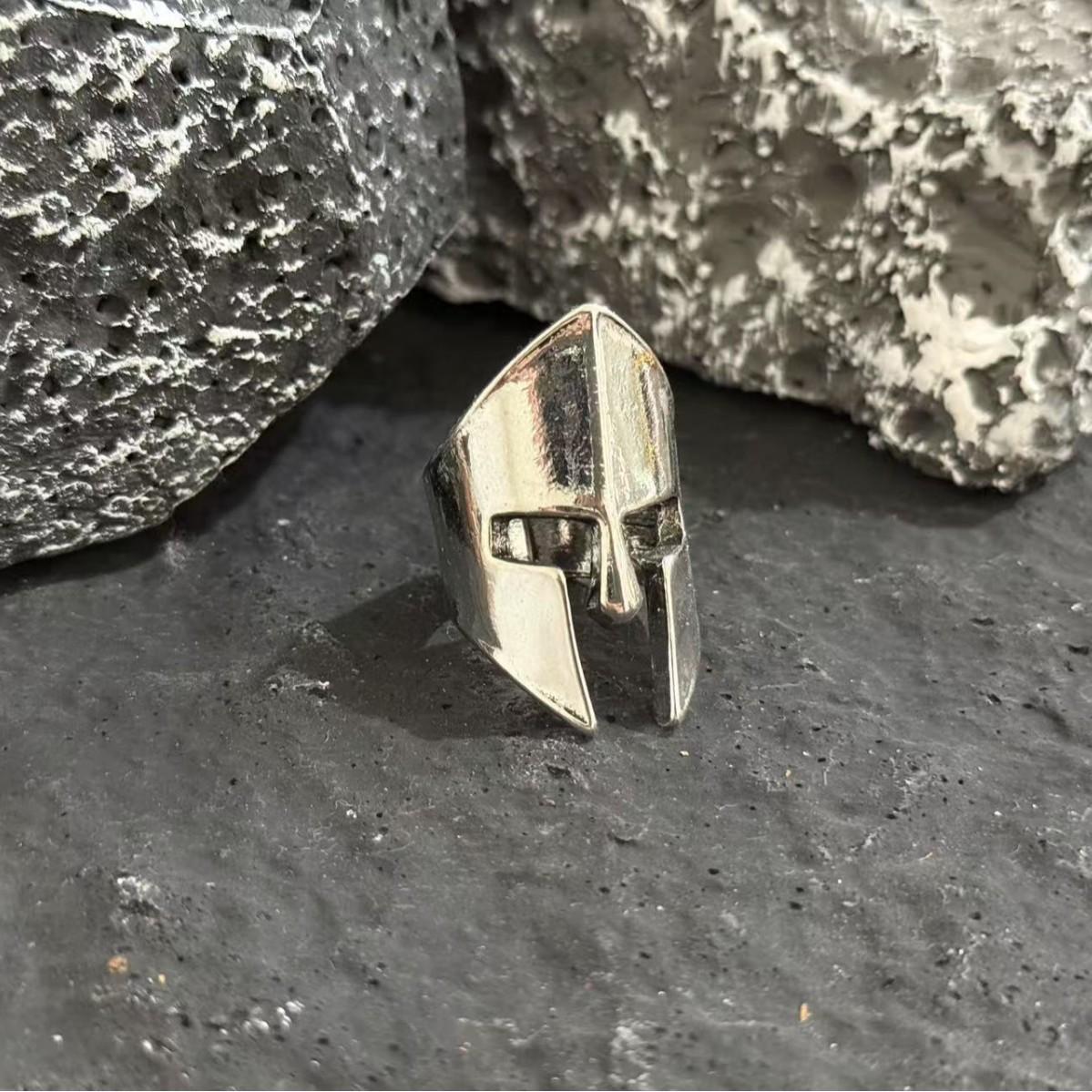 

Men s Fine Polished Spartan Mask Ring one size(US size 6-13)
