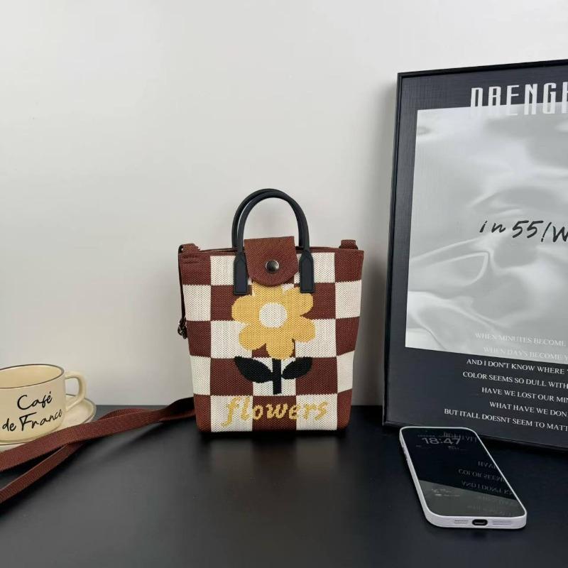 New knitted mobile phone bag, high-end handbag, women's messenger bag, adjustable versatile, convenient and large-capacity bag