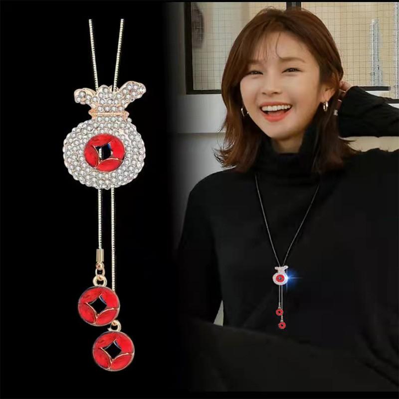 

New Sweater Chain Necklace For Women With A High-end Look, Light Luxury And Versatile, Winter Tassel Pendant. One Size червоний