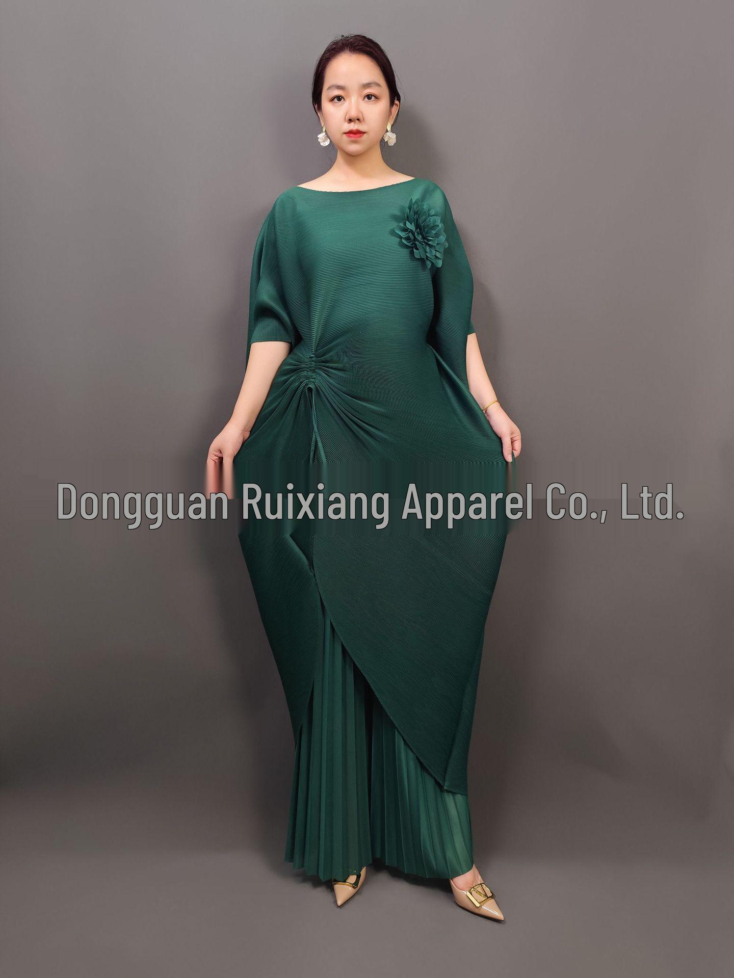 

Комплект из двух частей Miayki с рукавами «летучая мышь» и кулиской: Свободный крой, Однотонный, Модно стройнящий, Большой размер с плиссированными брюками широкого кроя One Size темно-зеленого